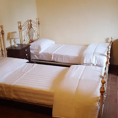 Dimora Fra' Giovanni Relais 4* マジョーネ