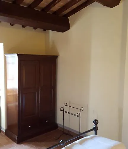 Dimora Fra' Giovanni Relais ベッド・アンド・ブレックファスト 4*