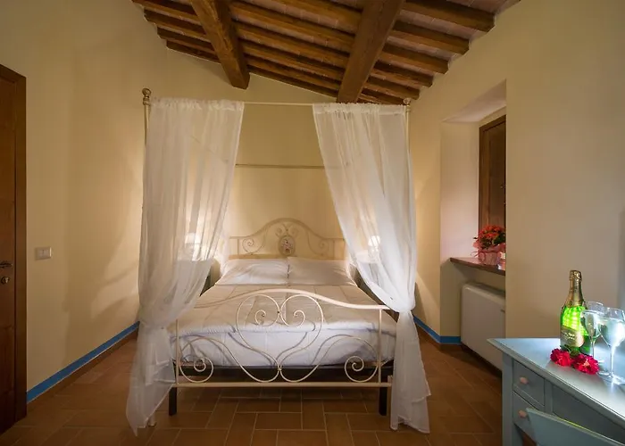 Dimora Fra' Giovanni Relais ベッド・アンド・ブレックファスト 4*